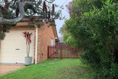 Image de Chic Stylish Getaway with Stunning garden view Granny Flat in Mc 2079