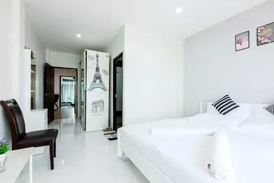 Image de Superior White Fabulous 1-bedroom in villa with Ac in vibrant Bangkok