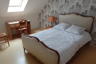 Image de Chambre spacieuse quartier residentiel, proche commodités, bus Rer 40mn de Paris