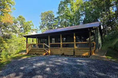 Image de New Build! Close to Polar Express, Casino & Wcu. Dogs Ok. HoT TuB w/ robes!