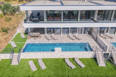 Image de Aliara Panorama 2\nLuxusvilla