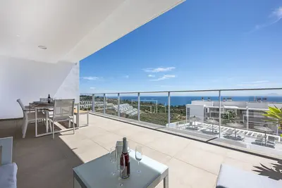 Image de Sunrise Heights 2455 Sea View