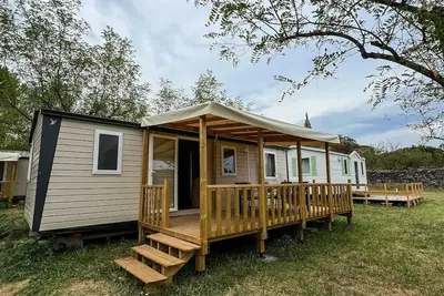 Image de Nouveau Mobil home - 3 chambres avec climatisation Nesasio 6 à 7 personnes - 6 pers. inclus dans le tarif