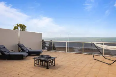 Image de Romantic Seaside Escape - Blue Bliss