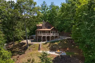 Image de Upscale Cabin with Mountain Views & Starlink Wi-Fi Near Rafting & Blue Ridge!