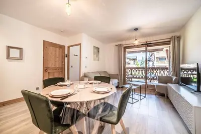 Image de 100m du centre station, 1er étage, balcon, télévision, 33m², Morzine