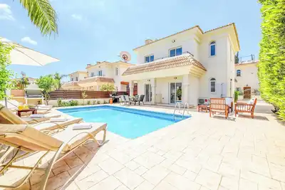 Image de Villa Alexander - Trois Chambres Villa, Couchages 6