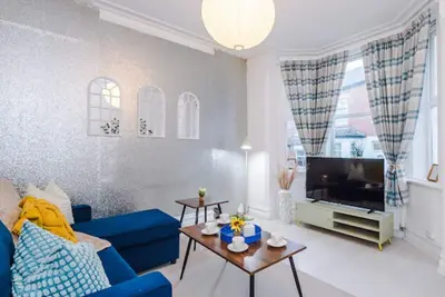 Image de Sleep 7, Pool Table/TTennis, Free Parking, 3br