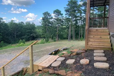 Image de Tiny Hilltop Home!