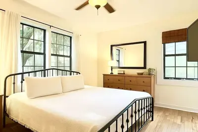 Image de Clean Family Home - 1 Mile from Uf. Free Parking.