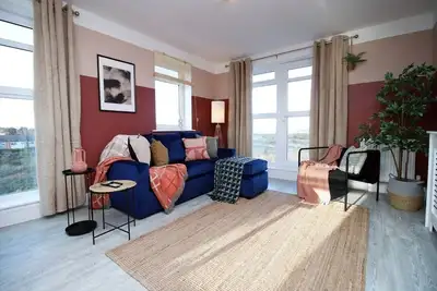 Image de Stylish modern retreat overlooking Poole Quay