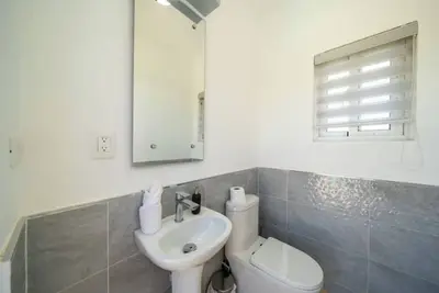 Image de Charming • Luxury • Brand New.