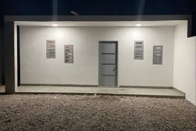 Image de House in a central area only 10 minutes from the beach.