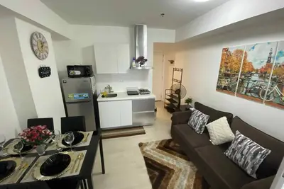 Image de Condo in Paranaque City Homes Azure