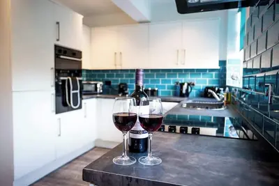 Image de 3 Bed Town Centre House with Parking in Tamworth