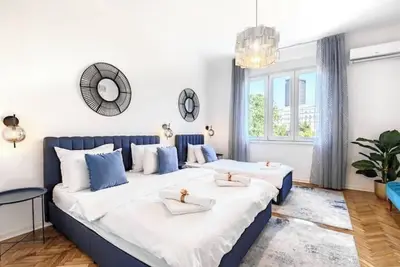 Image de Queen's apr-10min. by walk to Knez M. with P. €12