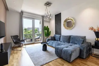 Image de Tango apt. 10 min. from Knez M. street +P 12 euro