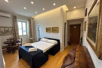 Image de Manzoni Blue House by Ghor