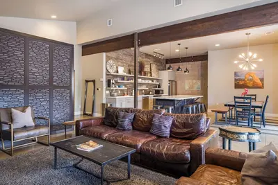 Image de New Listing! Walk to Downtown Moab | Hot Tub | Ideal for Groups