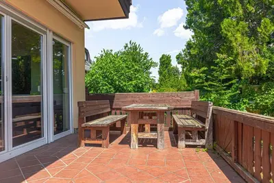 Image de Charming Villa Stay for 2 with Lush Garden Access