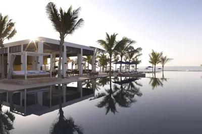 Image de Family Friendly Villa! 2 Luxury Units with Pool, Spa, Gym & Free Parking!