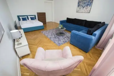 Image de Unique spacious place 8min from Knez M. with P 12e