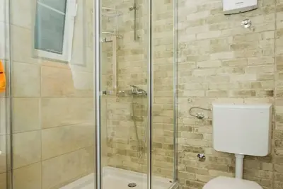 Image de Sweet condo 10min. from Knez M. st with parking €12