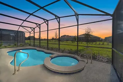 Image de Solterra Resort 445 - Sept Chambres Villa, Couchages 14