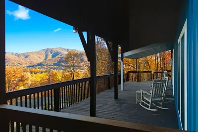 Image de Mountain Vista 6/4 Home | Hot Tub Asheville Black Mtn| Stunning Views