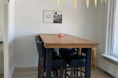 Image de Lovely 2 bedroom apartment with balcony (near city center)