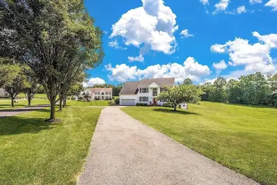 Image de Luxury Family Group House near Dc/Frederick/Baltimore w/ Theatre, Game Room &Gym