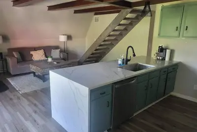 Image de Modern A-frame 3br Lake Escape with Hot Tub & Deck