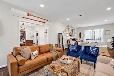 Image de Peaceful Lake House - Sleeps 10, Games, Fishing & Near Downtown/Airport/Bjcc