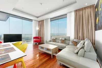 Image de Beautiful Pent House Suite in Accra with Private Elevator and Balcony Ocean View