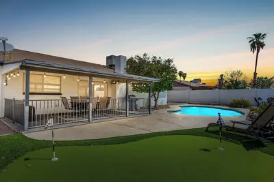 Image de 4br Mesa Oasis w/ Putting Green and Heated Pool!