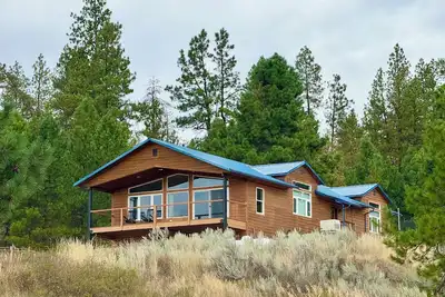 Image de Modern. Private. Spacious. Fully stocked. Family friendly. Cozy. Rv hookup.