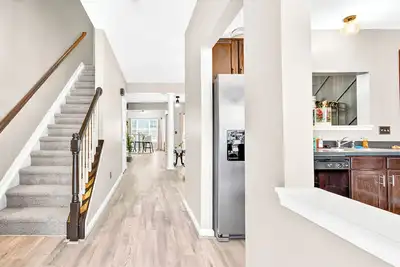Image de Enjoyable 3 Br townhome with Ac in Greensboro Nc. Near Nca&T, Uncg, Tanger Ctr
