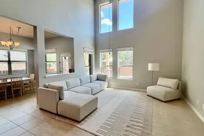 Image de Marvelous 3-bedroom house with pool in Leander