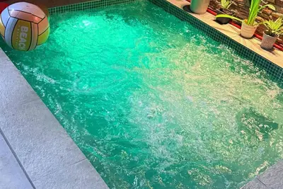 Image de Détendez-vous avec style dans la toute nouvelle villa avec piscine d'Angeles