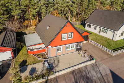 Image de Beautiful and large house with 8 rooms in Oskarshamn Center