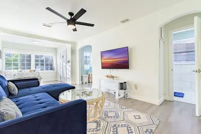 Image de Comfortable 2/1 Coastal Condo Close to Beach