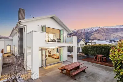 Image de Jessies Lakehouse - your perfect Wanaka base
