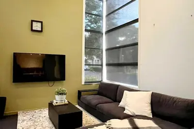 Image de Modern Living | Near Flemington Racecourse, Highpoint Shopping Centre & Cbd