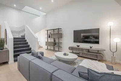 Image de Luxury 4br/3ba Penthouse with Private Terrace