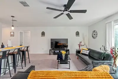 Image de Spacious Wec Retreat with Ev Charger.