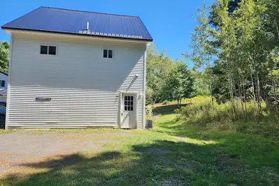 Image de Simple, pet-friendly 2-bedroom apartment close to downtown and Umaine