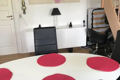 Image de Lovely apartment on 2 levels of 125 sqm. in a nature area. Walking distance to S-trains and buses