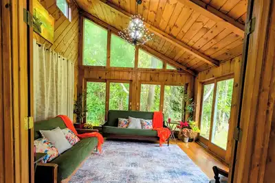 Image de Forestview Lodge: Large 4br Ranch / Peaceful Nature Stay / Sleeps 12