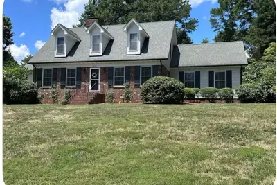 Image de Spacious 5-beds/2Baths Luxury Guest House in Gastonia.