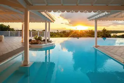 Image de Authentic Caribbean-style home with Infinity Pool in Terres Basses - 6 bedrooms